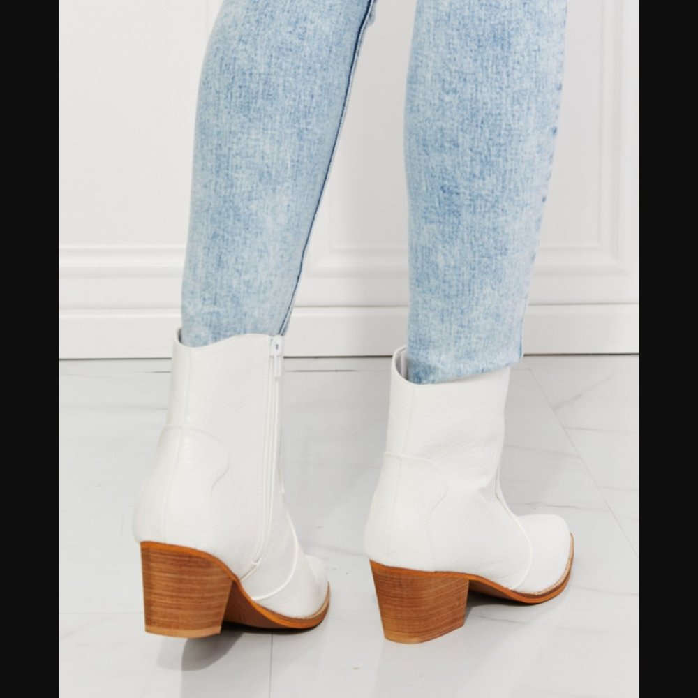 🌟NEW, CHIC*-  MMShoes Watertower Town Faux Leather Western Boots OFFERS WELCOME - Picture 3 of 7